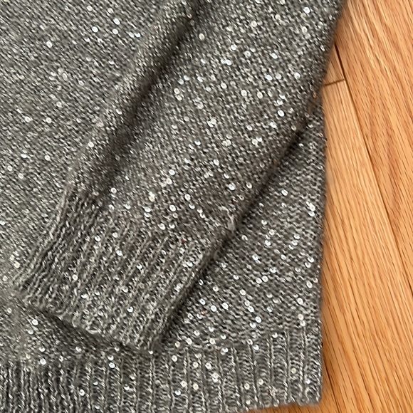 🎁ANNE Klein  grey sweater with sequins - Picture 5 of 7